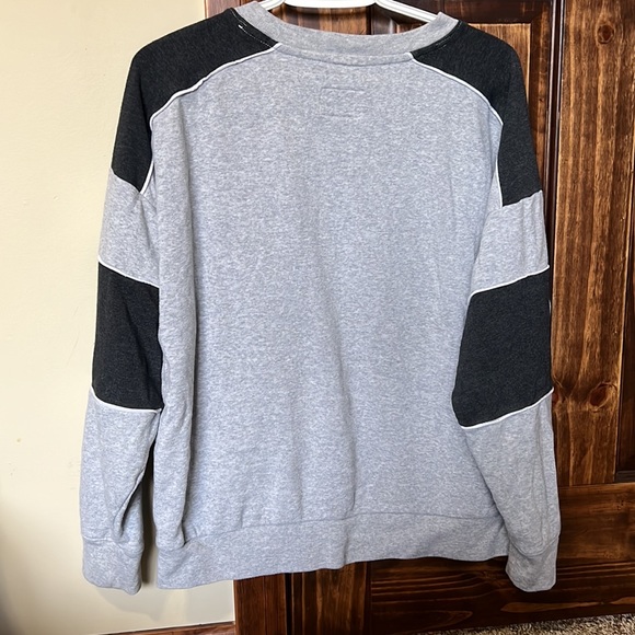 American Eagle ahh-mazingly soft sweatshirt - Picture 2 of 3